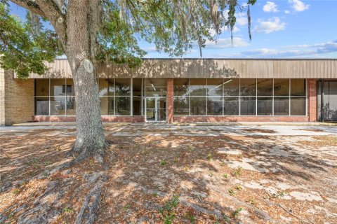 Immobilier commercial à louer à Ocala, Floride: 4212.65 m2 № 2105183 - photo 11