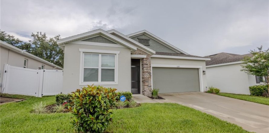 Casa en Leesburg, Florida 3 dormitorios, 208.47 m2 № 2220317