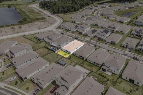 House in Davenport, Florida 4 bedrooms, 195.84 sq.m. № 1904497 - photo 7