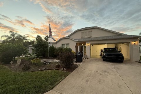 House in The Villages, Florida 3 bedrooms, 189.8 sq.m. № 2403589