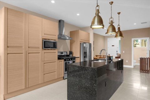 Купить таунхаус в Киссимми, Флорида 3 комнаты, 210.7м2, № 2233904 - фото 11