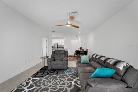 House in Edgewater, Florida 4 bedrooms, 193.42 sq.m. № 2134801 - photo 14