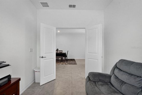 House in Edgewater, Florida 4 bedrooms, 193.42 sq.m. № 2134801 - photo 12