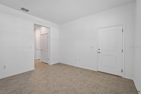 House in Edgewater, Florida 4 bedrooms, 193.42 sq.m. № 2134801 - photo 24