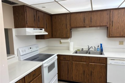 Condominio en venta en Lake Wales, Florida, 2 dormitorios, 100.8 m2 № 1909561 - foto 4