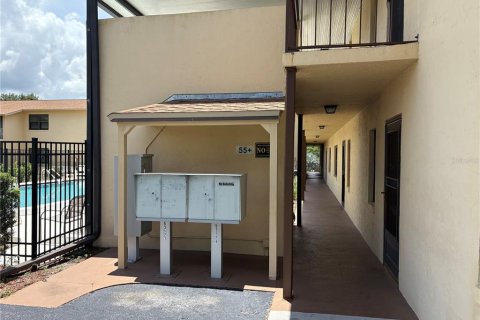 Condominio en venta en Lake Wales, Florida, 2 dormitorios, 100.8 m2 № 1909561 - foto 13