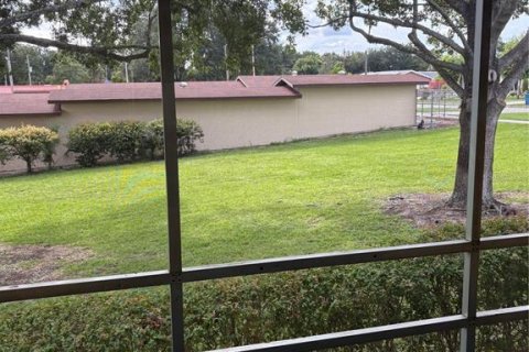 Condominio en venta en Lake Wales, Florida, 2 dormitorios, 100.8 m2 № 1909561 - foto 11
