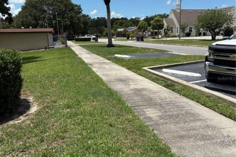 Condominio en venta en Lake Wales, Florida, 2 dormitorios, 100.8 m2 № 1909561 - foto 12