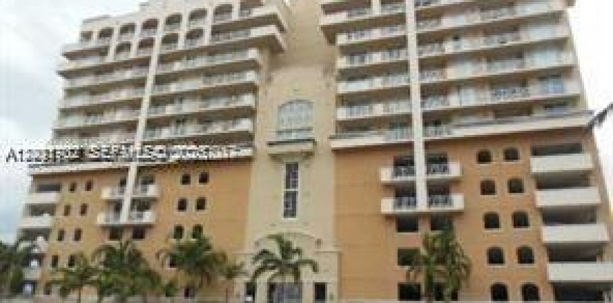 Condo in Miami, Florida, 1 bedroom  № 2065854