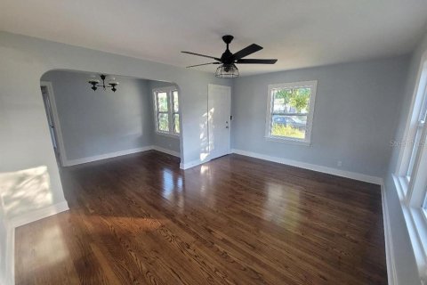 Casa en venta en Saint Petersburg, Florida, 3 dormitorios, 149.57 m2 № 1570962 - foto 8