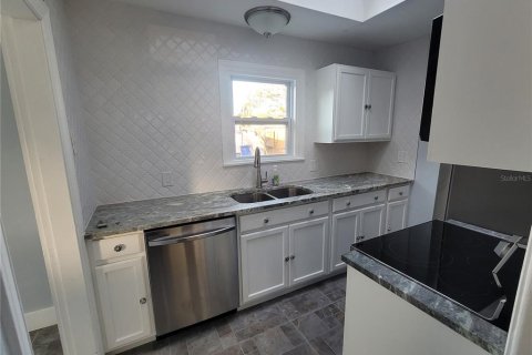 Casa en venta en Saint Petersburg, Florida, 3 dormitorios, 149.57 m2 № 1570962 - foto 13