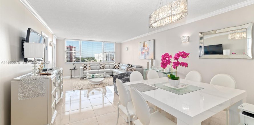 Condominio en Hallandale Beach, Florida, 1 dormitorio № 2023658