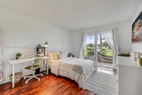 Condominio en venta en Pembroke Pines, Florida, 2 dormitorios, 108.32 m2 № 2008864 - foto 13