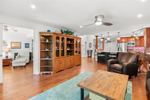 Condominio en venta en Tarpon Springs, Florida, 3 dormitorios, 276.85 m2 № 2121688 - foto 9