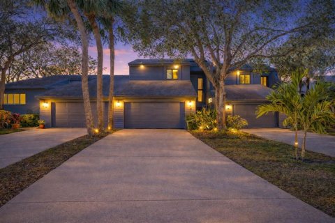 Condo à Tarpon Springs, Floride, 3 chambres  № 2121688