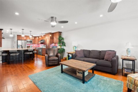 Condominio en venta en Tarpon Springs, Florida, 3 dormitorios, 276.85 m2 № 2121688 - foto 6