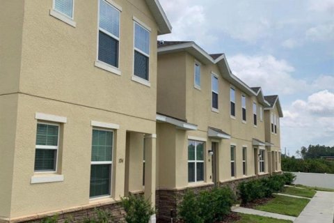 Touwnhouse à Davenport, Floride 4 chambres, 150.5 m2 № 2167874