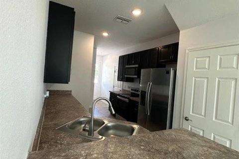 Touwnhouse à louer à Davenport, Floride: 4 chambres, 150.5 m2 № 2167874 - photo 2