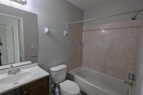 Villa ou maison à louer à Port St. Lucie, Floride: 4 chambres, 126.53 m2 № 2389561 - photo 10
