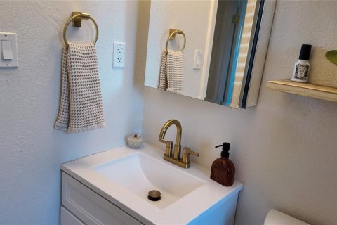Casa en venta en Tampa, Florida, 3 dormitorios, 106.28 m2 № 2430706 - foto 6
