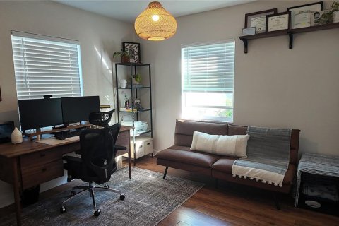 Casa en venta en Tampa, Florida, 3 dormitorios, 106.28 m2 № 2430706 - foto 3