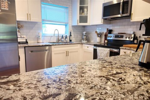 Casa en venta en Tampa, Florida, 3 dormitorios, 106.28 m2 № 2430706 - foto 26
