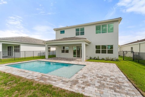 House in Port St. Lucie, Florida 4 bedrooms, 269.42 sq.m. № 2172035 - photo 15
