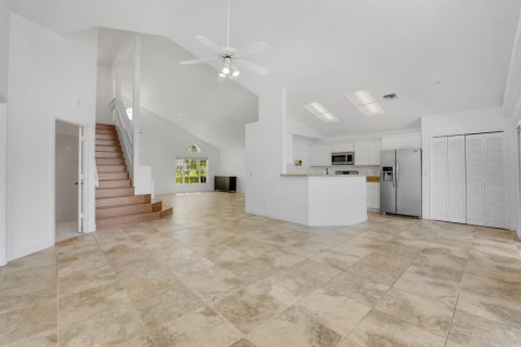 House in West Palm Beach, Florida 4 bedrooms, 195.09 sq.m. № 2244492 - photo 6