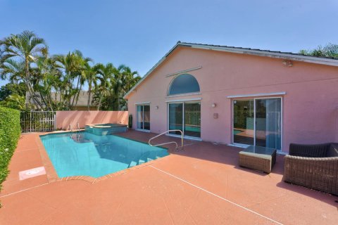 House in West Palm Beach, Florida 4 bedrooms, 195.09 sq.m. № 2244492 - photo 25