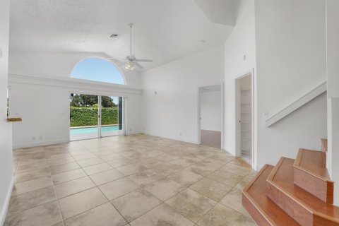 House in West Palm Beach, Florida 4 bedrooms, 195.09 sq.m. № 2244492 - photo 8