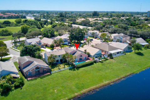 House in West Palm Beach, Florida 4 bedrooms, 195.09 sq.m. № 2244492 - photo 2