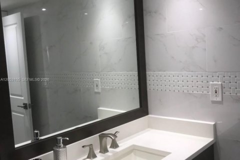 Copropriété à louer à Sunny Isles Beach, Floride: 1 chambre, 92.9 m2 № 2268834 - photo 6