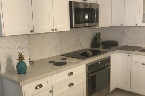 Copropriété à louer à Sunny Isles Beach, Floride: 1 chambre, 92.9 m2 № 2268834 - photo 3