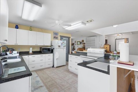 Villa ou maison à vendre à Archer, Floride: 2 chambres, 127.18 m2 № 1915625 - photo 6