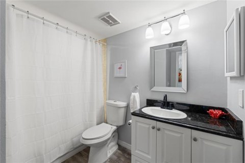 Condo in Tarpon Springs, Florida, 2 bedrooms  № 2233803 - photo 25