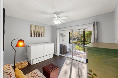 Condo in Tarpon Springs, Florida, 2 bedrooms  № 2233803 - photo 29