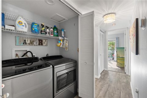 Condo in Tarpon Springs, Florida, 2 bedrooms  № 2233803 - photo 20