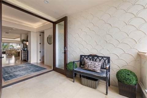 Снять в аренду кондоминиум в Майами-Бич, Флорида 3 спальни, 254.55м2, № 2082480 - фото 2