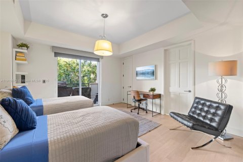 Снять в аренду кондоминиум в Майами-Бич, Флорида 3 спальни, 254.55м2, № 2082480 - фото 23