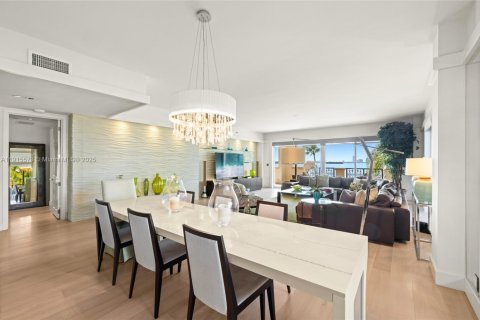 Снять в аренду кондоминиум в Майами-Бич, Флорида 3 спальни, 254.55м2, № 2082480 - фото 11