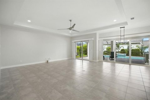 House in New Smyrna Beach, Florida 3 bedrooms, 205.69 sq.m. № 1797354 - photo 11