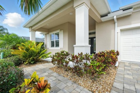House in New Smyrna Beach, Florida 3 bedrooms, 205.69 sq.m. № 1797354 - photo 6