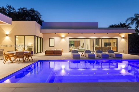 Villa ou maison à Pinecrest, Floride 5 chambres № 2431575