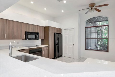 House in Oldsmar, Florida 4 bedrooms, 181.53 sq.m. № 1797427 - photo 9
