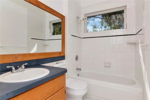 House in Oldsmar, Florida 4 bedrooms, 181.53 sq.m. № 1797427 - photo 16