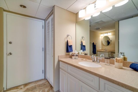 Снять в аренду кондоминиум в Клируотер, Флорида 6 комнат, 110.18м2, № 1254743 - фото 13