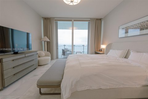 Снять в аренду кондоминиум в Майами, Флорида 4 спальни, 240.25м2, № 2145890 - фото 24