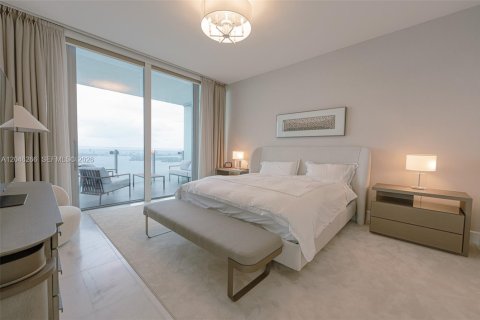 Снять в аренду кондоминиум в Майами, Флорида 4 спальни, 240.25м2, № 2145890 - фото 28