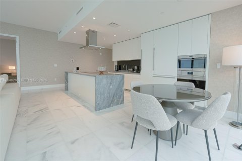 Снять в аренду кондоминиум в Майами, Флорида 4 спальни, 240.25м2, № 2145890 - фото 16