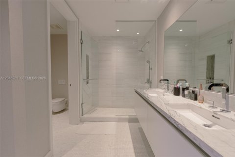 Снять в аренду кондоминиум в Майами, Флорида 4 спальни, 240.25м2, № 2145890 - фото 30